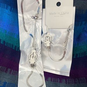 Silver buckle necklace and bracelet set!